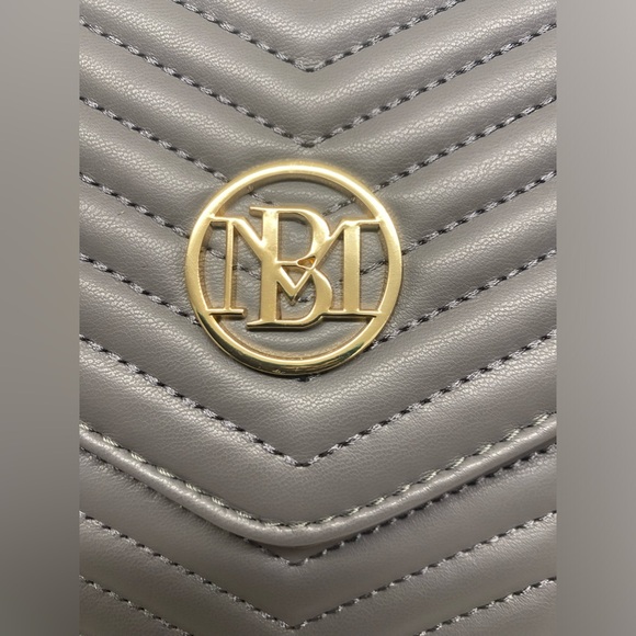 Badgley Mischka Gray and Gold Crossbody Bag || Gray - Picture 6 of 16